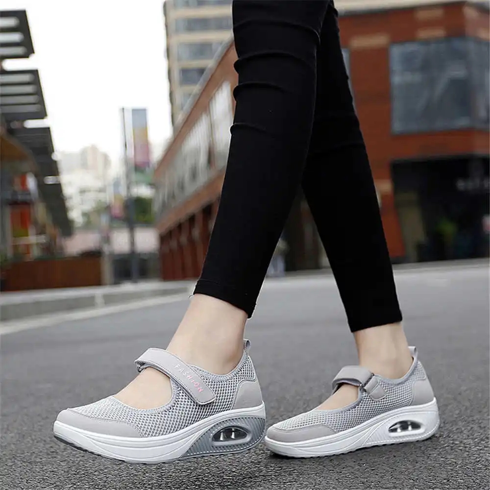 Luxury Lifestyle Team - Sepatu Basket pria, sneaker olahraga warna